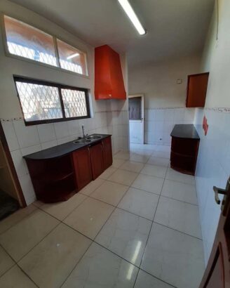 Vende se Flat tipo 3, no bairro central na avenida maguiguana nas proximidades do jardim dona berta