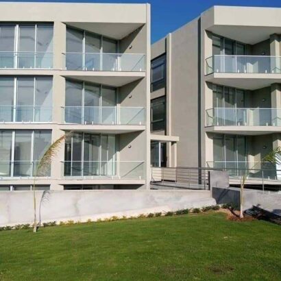 Dispomos a Vende-se Arrenda-se Apartamento T3 no Condomínio Green View , Av. Julius Nyerere.