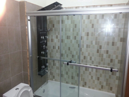 Vende se apartamento T3 (3WCs) Vista Mar no Spar Av 24 Julho