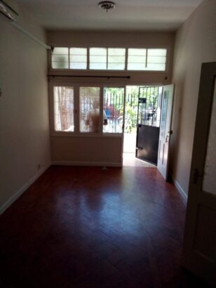 Arrenda se apartamento t2 r/c na Polana rua d congua