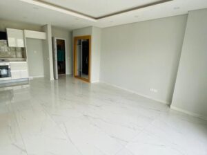 Dispomos a Vende-se Arrenda-se Apartamento T1 no Condomínio Deco Assus, Av. Marginal.