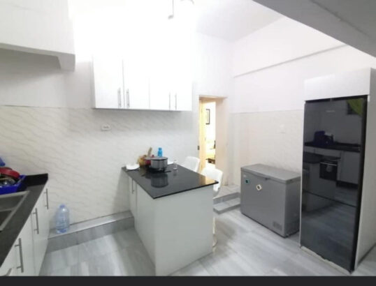 Vende se apartamento T3 (3WC’s) no Mimos 1 /Av Salvador Allender