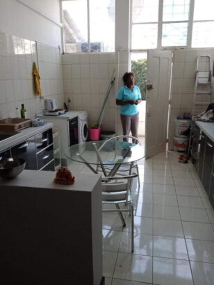 ARRENDA-SE  APARTAMENTO_T1_SEM_MOBILIA_NA_POLANA