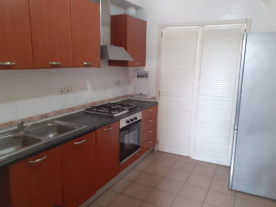 VENDE–SE APARTAMENTO T3 NO CONDOMINIO COMPLEXO TIVANE NA POLANA