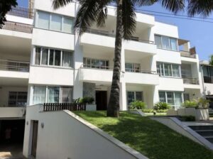 To let excellent Furnished 3 bedroom apartment with sea view in the Minhêmbéti Condominium, Av. Frederick Engels