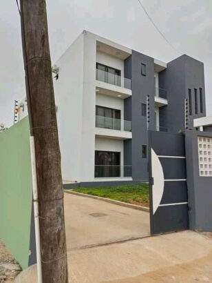 Vende se apartamento T3 novo triunfo