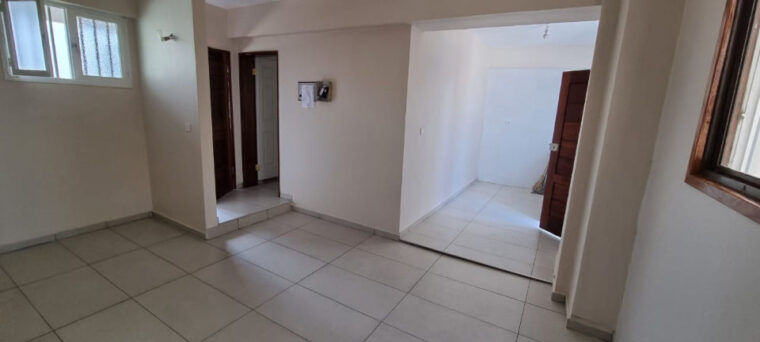 Vende-se apartamento T2 remodelado | No Alto-maé | Av. Eduardo Mondlane | Prédio Valente | Em frente ao KFC