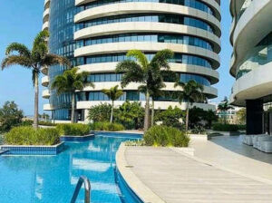 Luxurious furnished T1, T2 and T1 apartments for rent in Torres Rani Av. Marginal