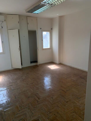 VENDE-SE APARTAMENTO T4 NA AV MÃO-TSE-TUNG